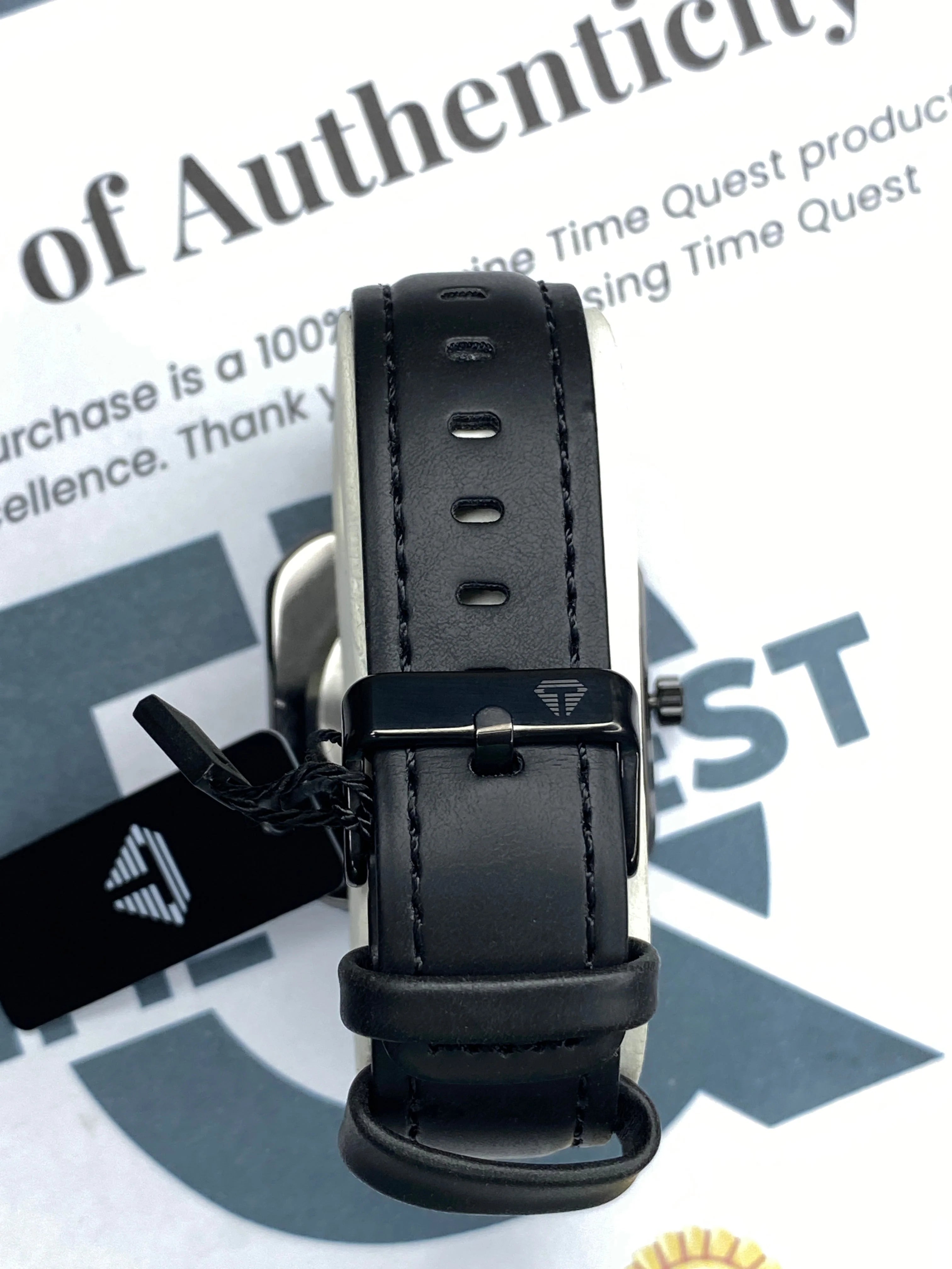 TOMI T-084 Men's Watch Quartz Date Leather Strap